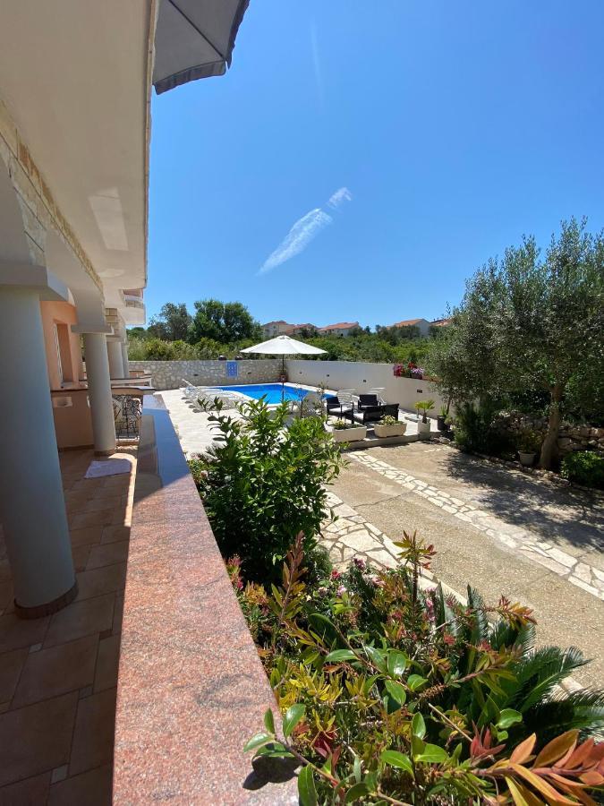 Villa Marija Novalja Exterior photo